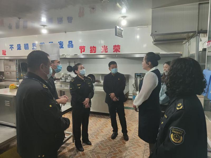 辽宁省凤城市市场监管局开展“五一”节前旅游市场专项检查_图3.jpg_9257dc9b7b934031aab7b8992aae0c83.jpg